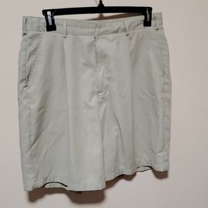 Walter Hagan tan shorts size 36